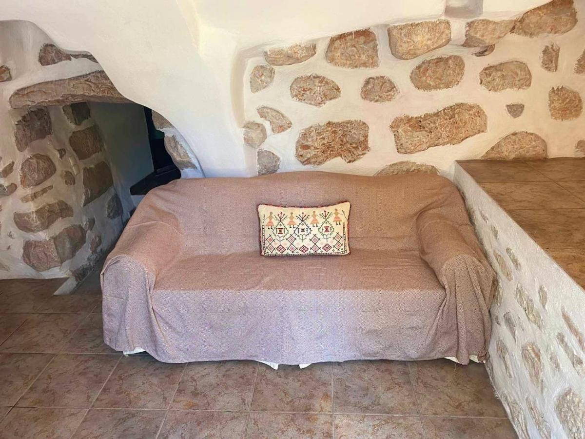 Ferienwohnung The Two Carob Trees, Traditional Stonehouse, Nikandri, Pirgos Diros Lefkias Exterior foto